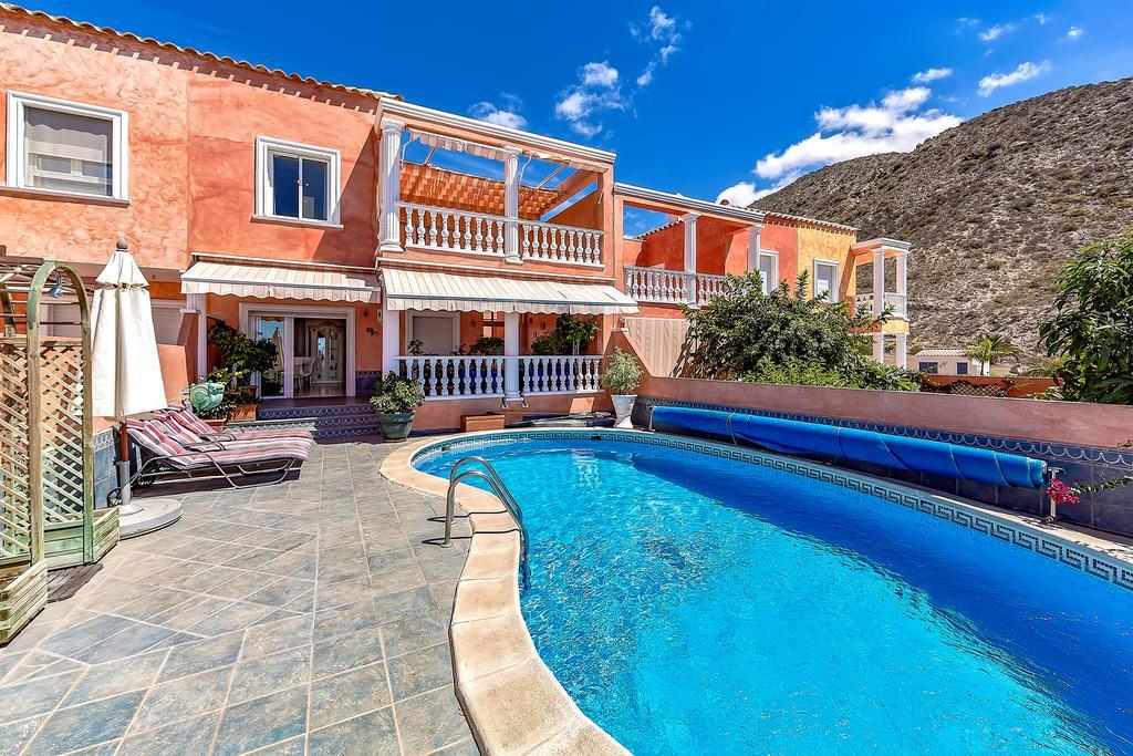 Villa In Los Cristianos Los Cristianos  Exterior photo