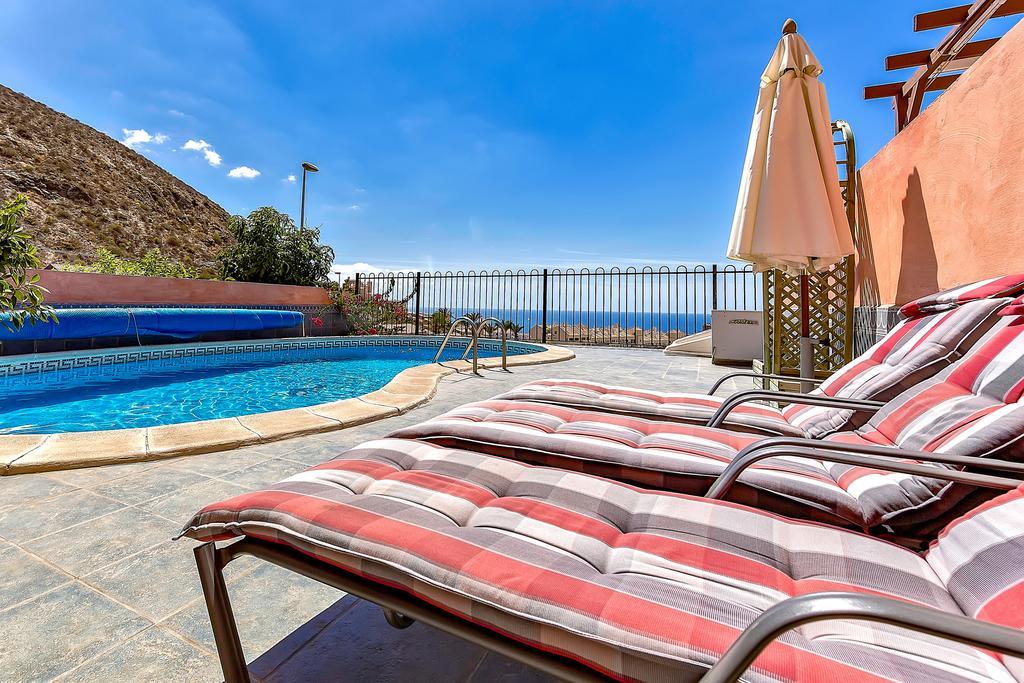 Villa In Los Cristianos Los Cristianos  Exterior photo